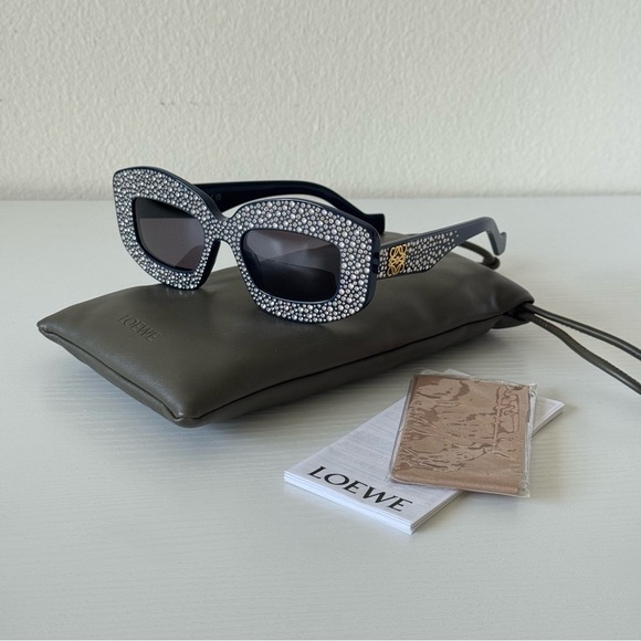 NWT Loewe Crystal Sunglasses LW4114IS 90A Navy Blue | Swarovski | Authentic main image 12